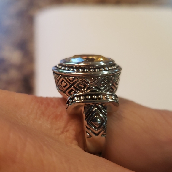 Ring - Picture 2 of 2